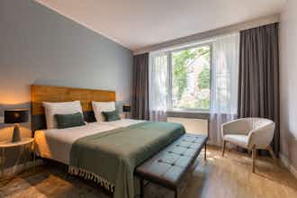 Hotel Leonardo Hotel Antwerp The Plaza photo 2