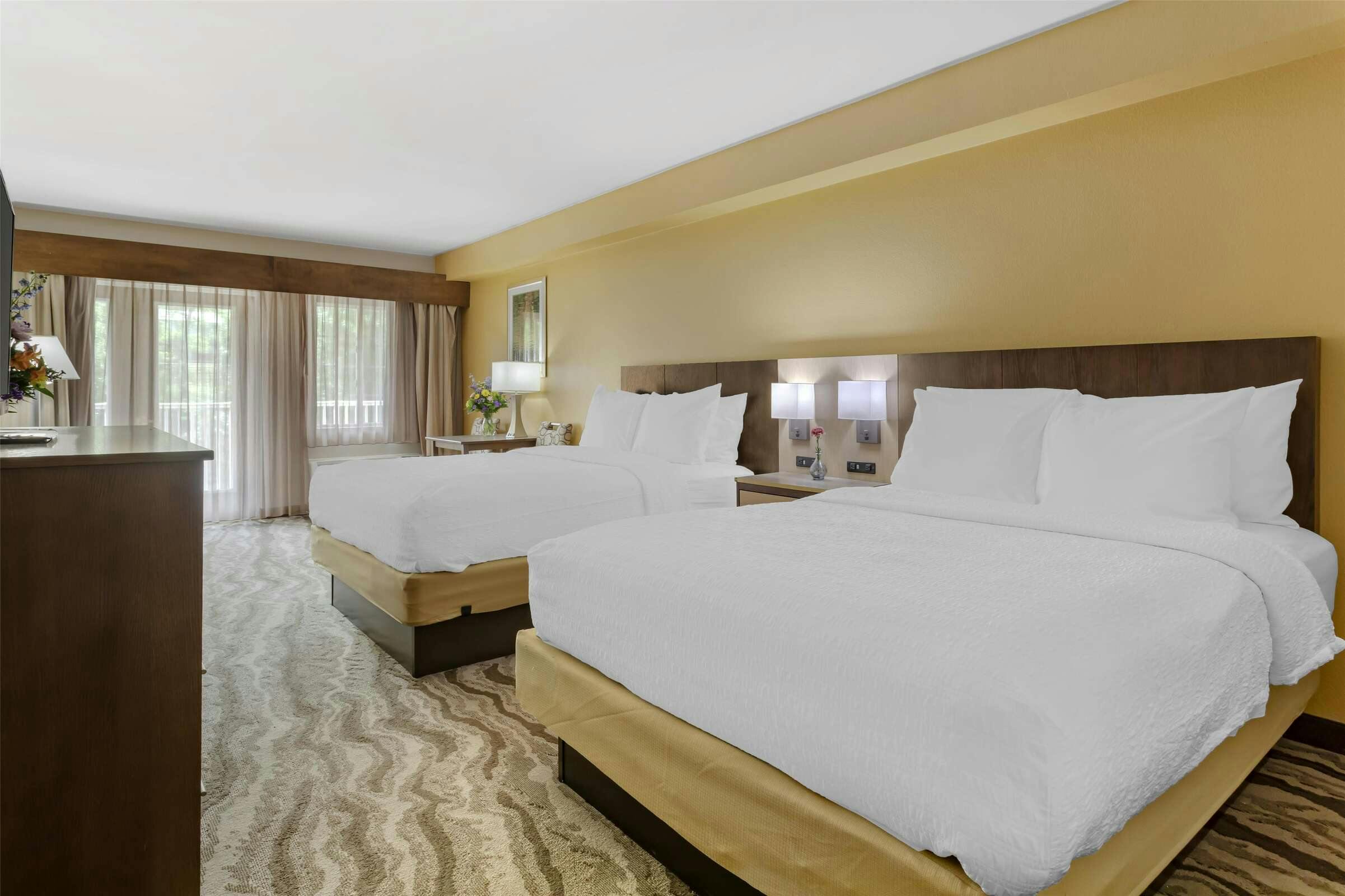 Hotel Best Western Plus River Escape Inn & Suites photo 1