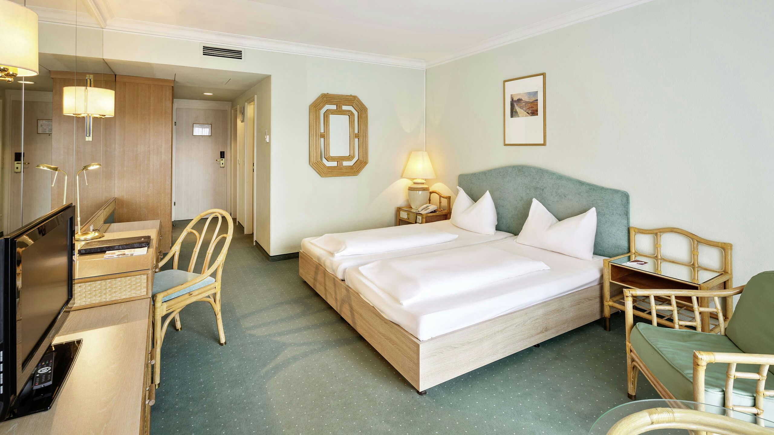 Hotel Eventhotel Pyramide photo 2