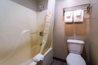 Hotel Quality Inn Bishop Near Mammoth photo 2