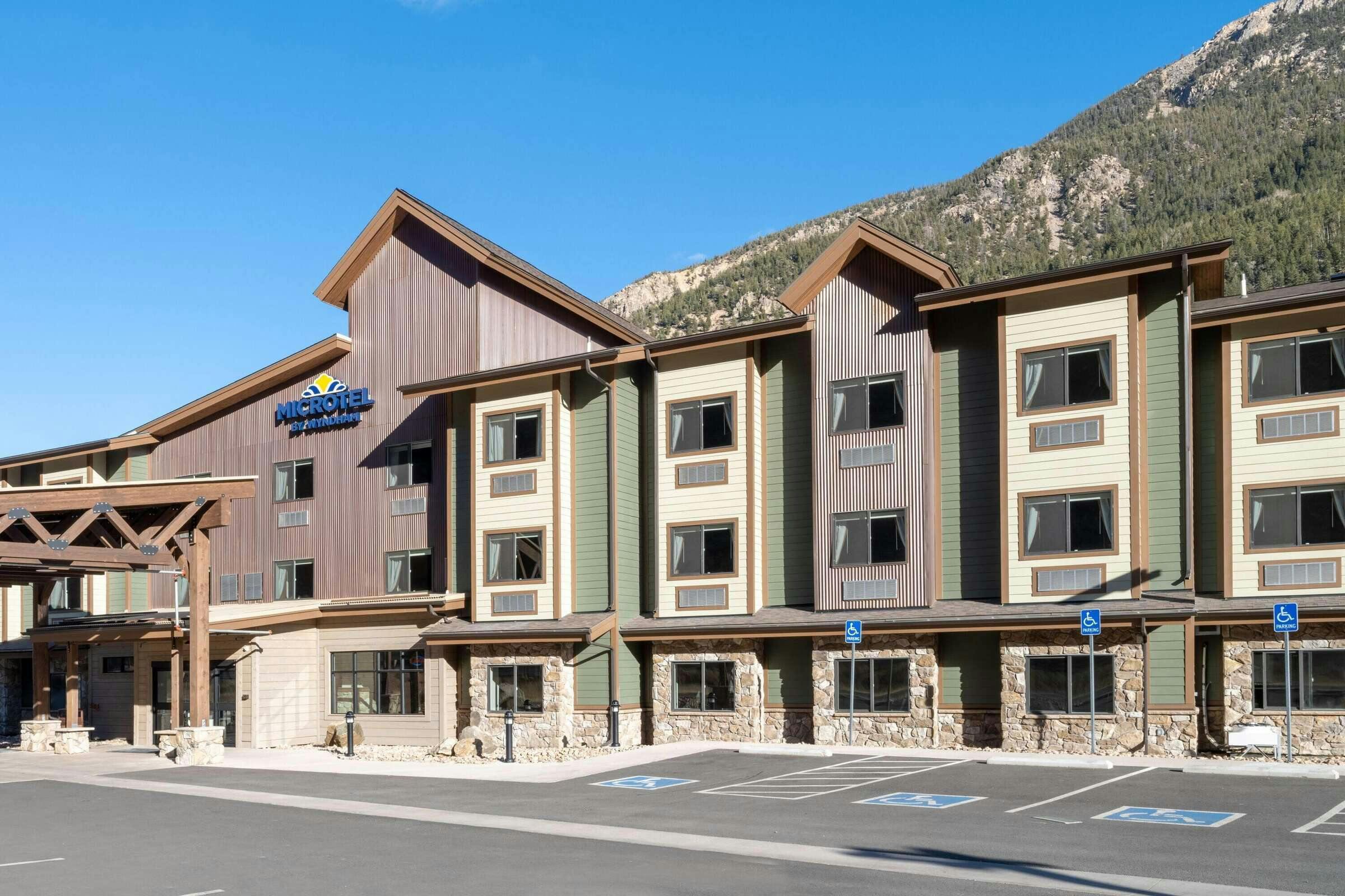 Hotel Microtel Inn & Suites by Wyndham Georgetown Lake photo 3