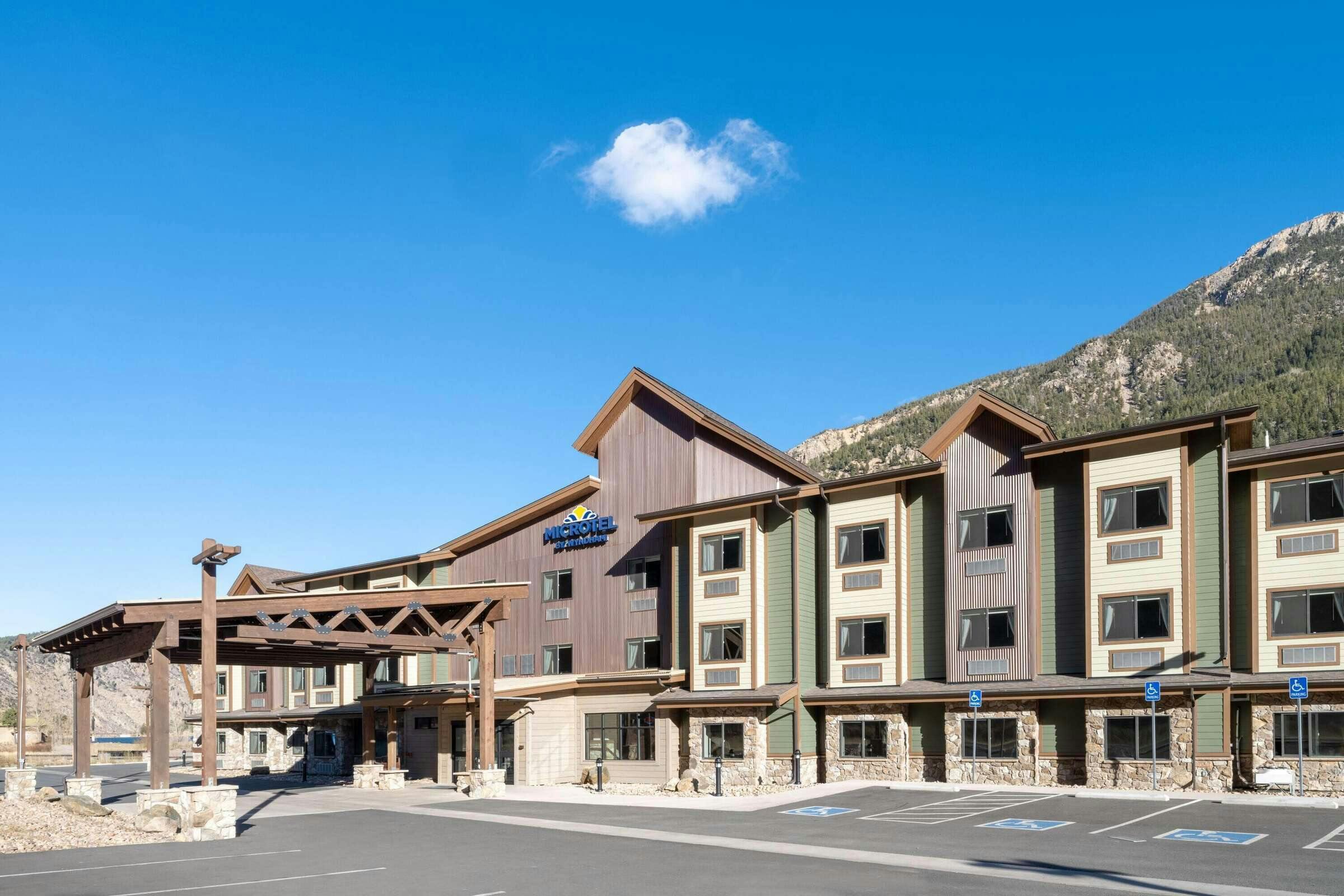 Hotel Microtel Inn & Suites by Wyndham Georgetown Lake photo 4