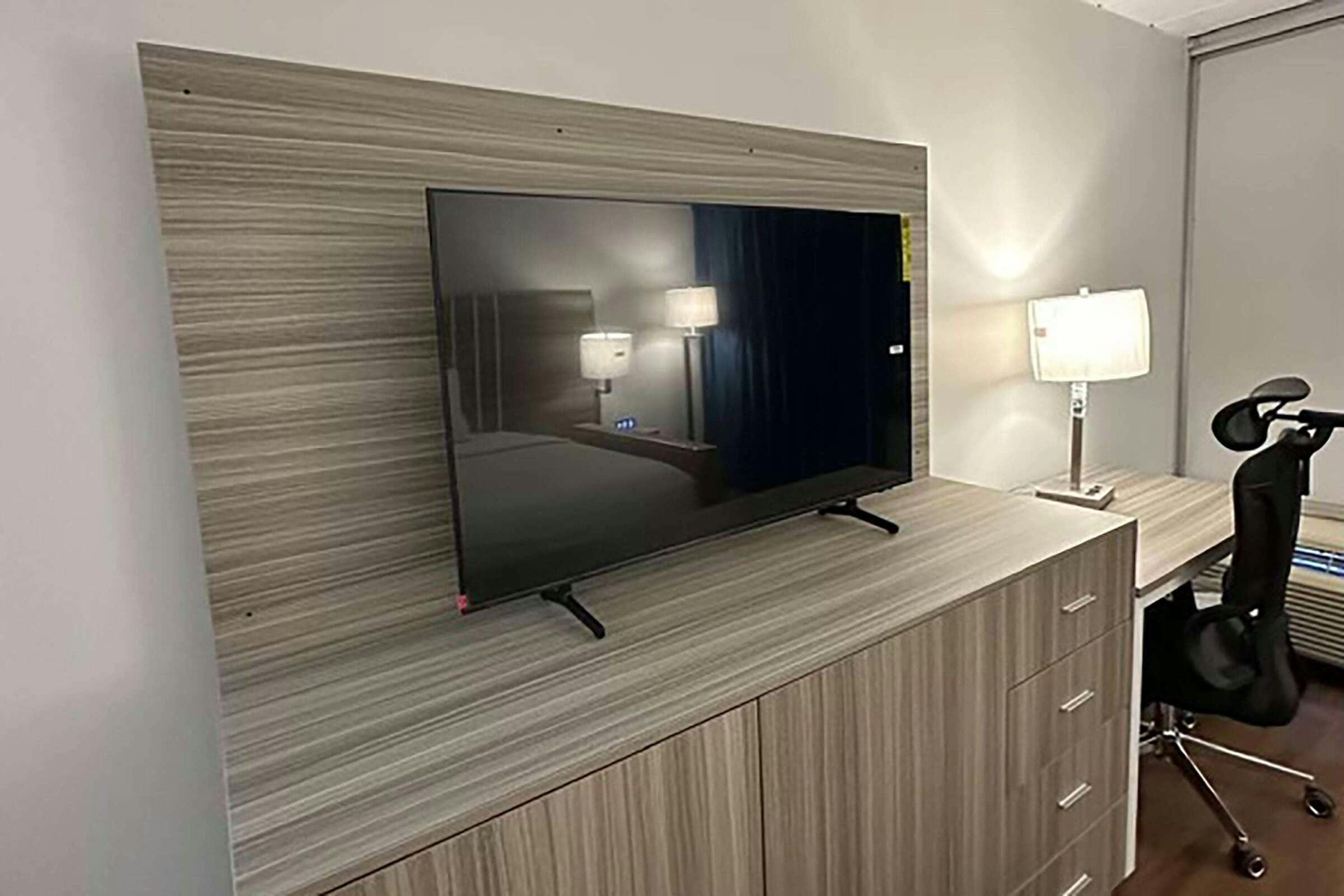 Hotel Baymont Milesburg photo 3