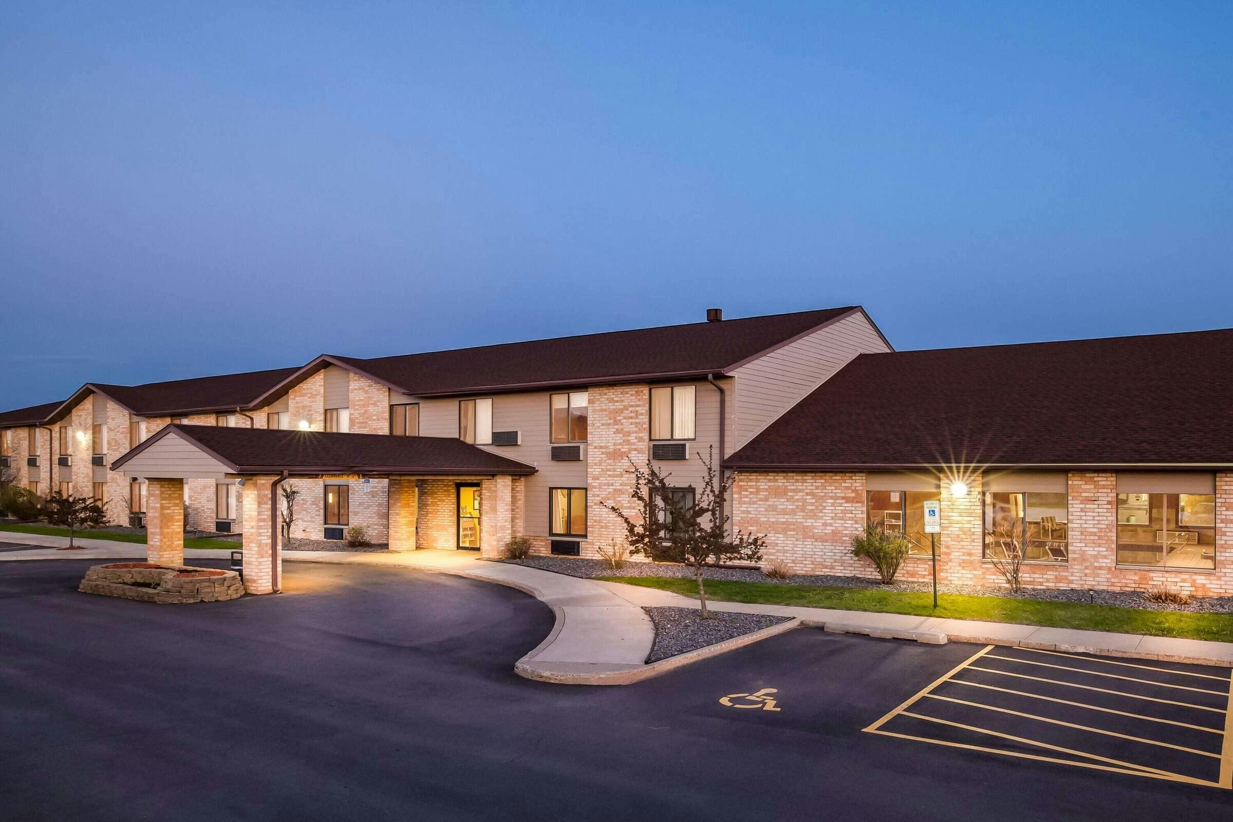 Hotel Days Inn Black River Falls photo 2