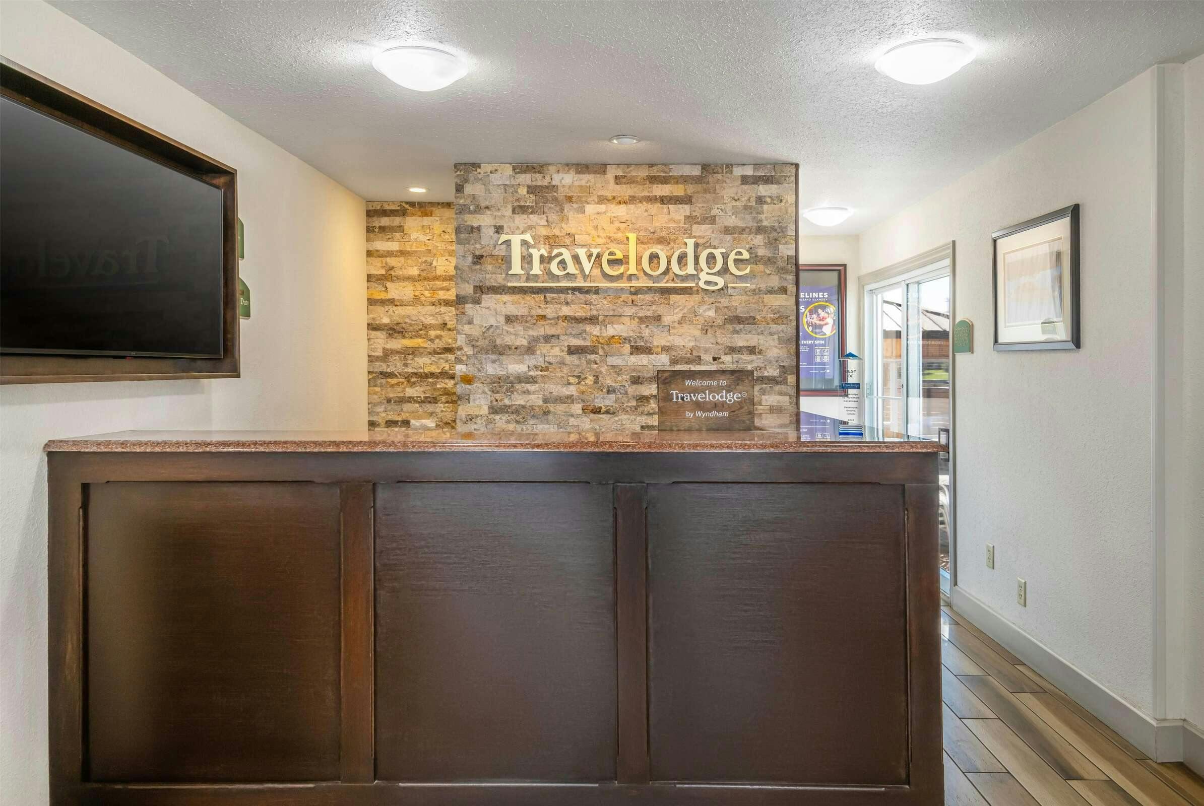 Hotel Travelodge by Wyndham Gananoque photo 1