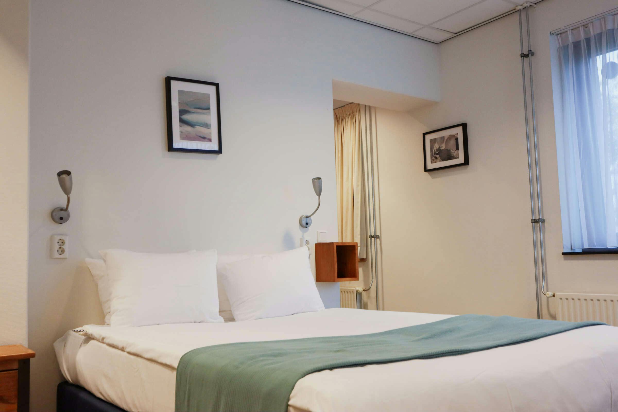 Hotel Rooms25 photo 5