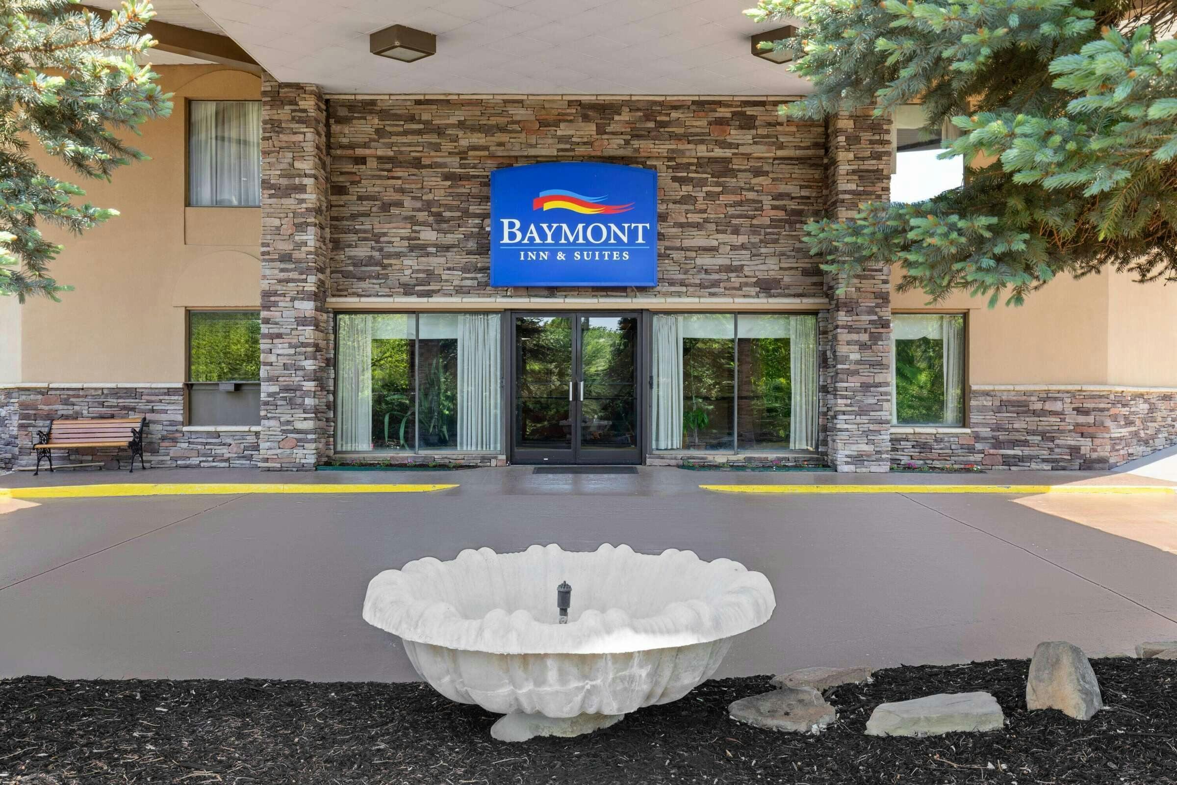 Hotel Baymont Inn Suites Knoxville photo 1