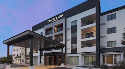 Courtyard by Marriott Austin The Domain Area