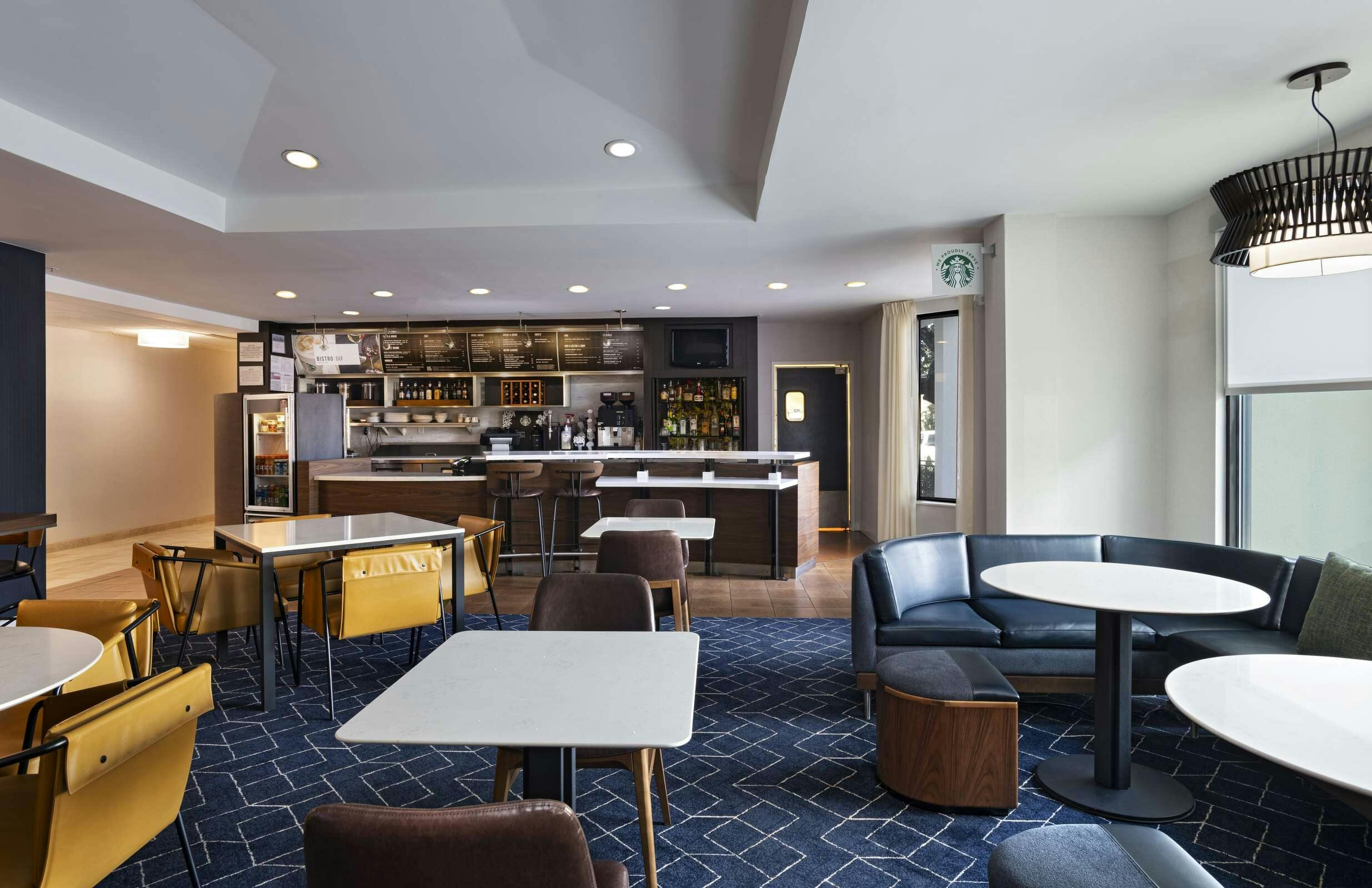 Hotel Courtyard by Marriott Austin The Domain Area photo 4