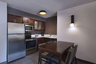 Hotel Residence Inn by Marriott Austin The Domain Area photo 1