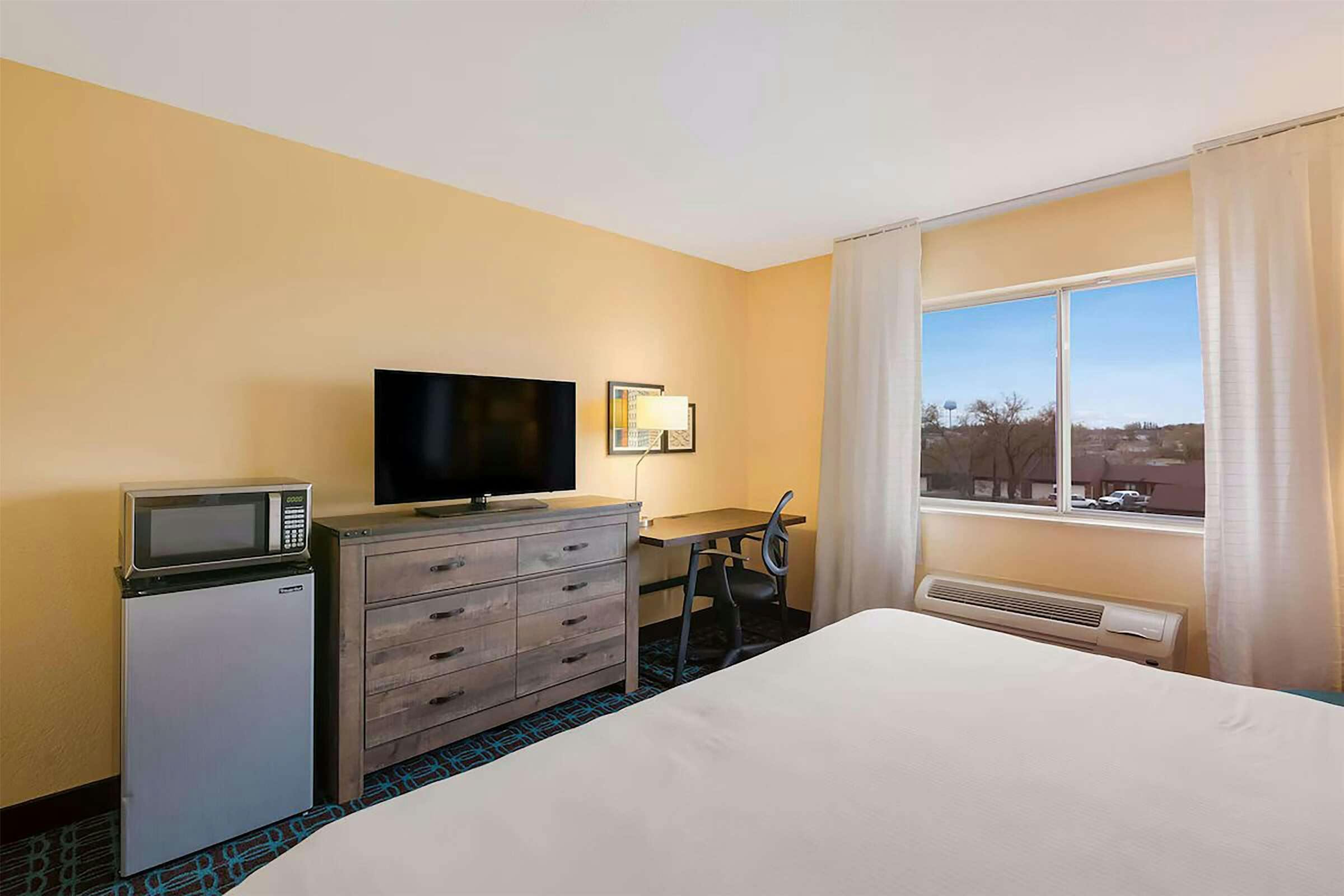 Hotel AmericInn by Wyndham Minot photo 5