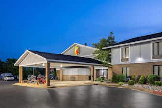 Hotel Super 8 Harrison AR photo 1