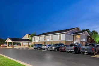 Hotel Super 8 Harrison AR photo 4
