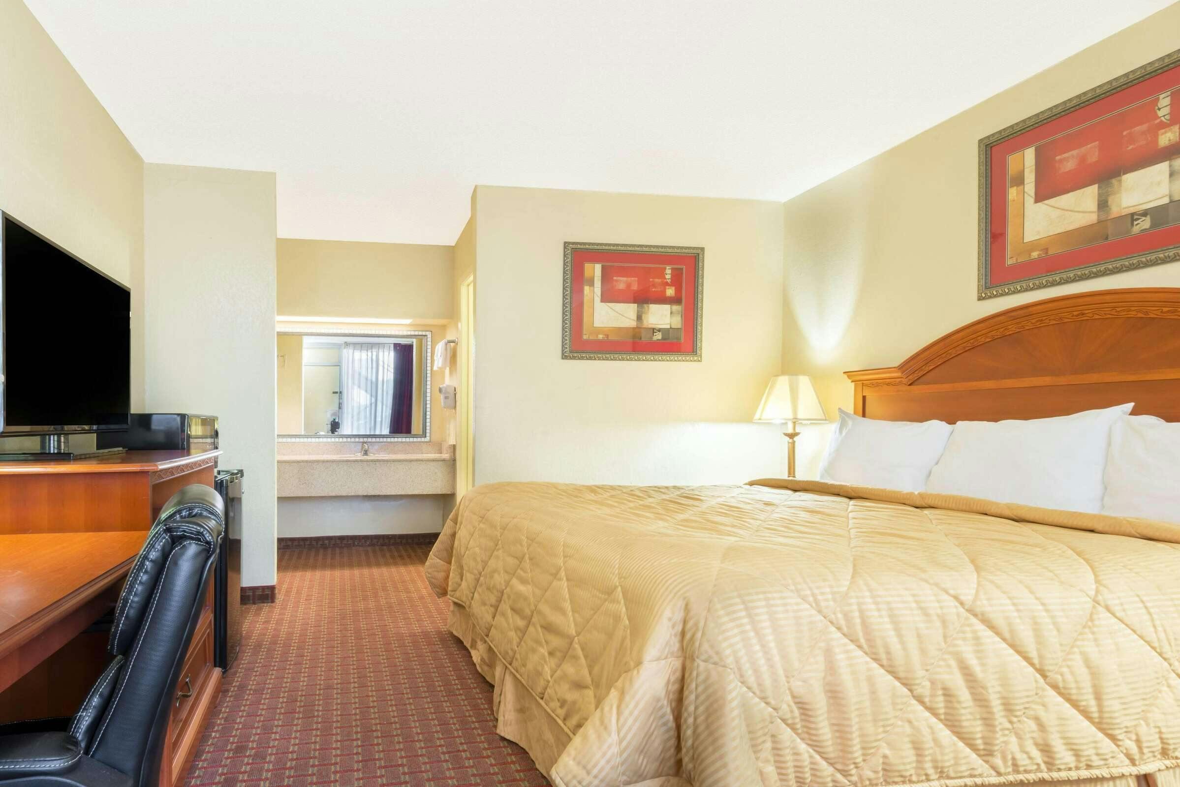 Hotel Days Inn by Wyndham Shorter photo 3