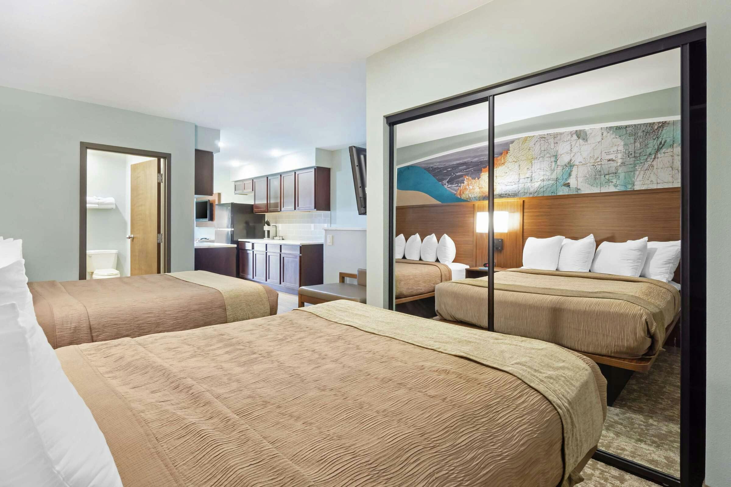 Hotel Best Western Plus Ahtanum Inn photo 2