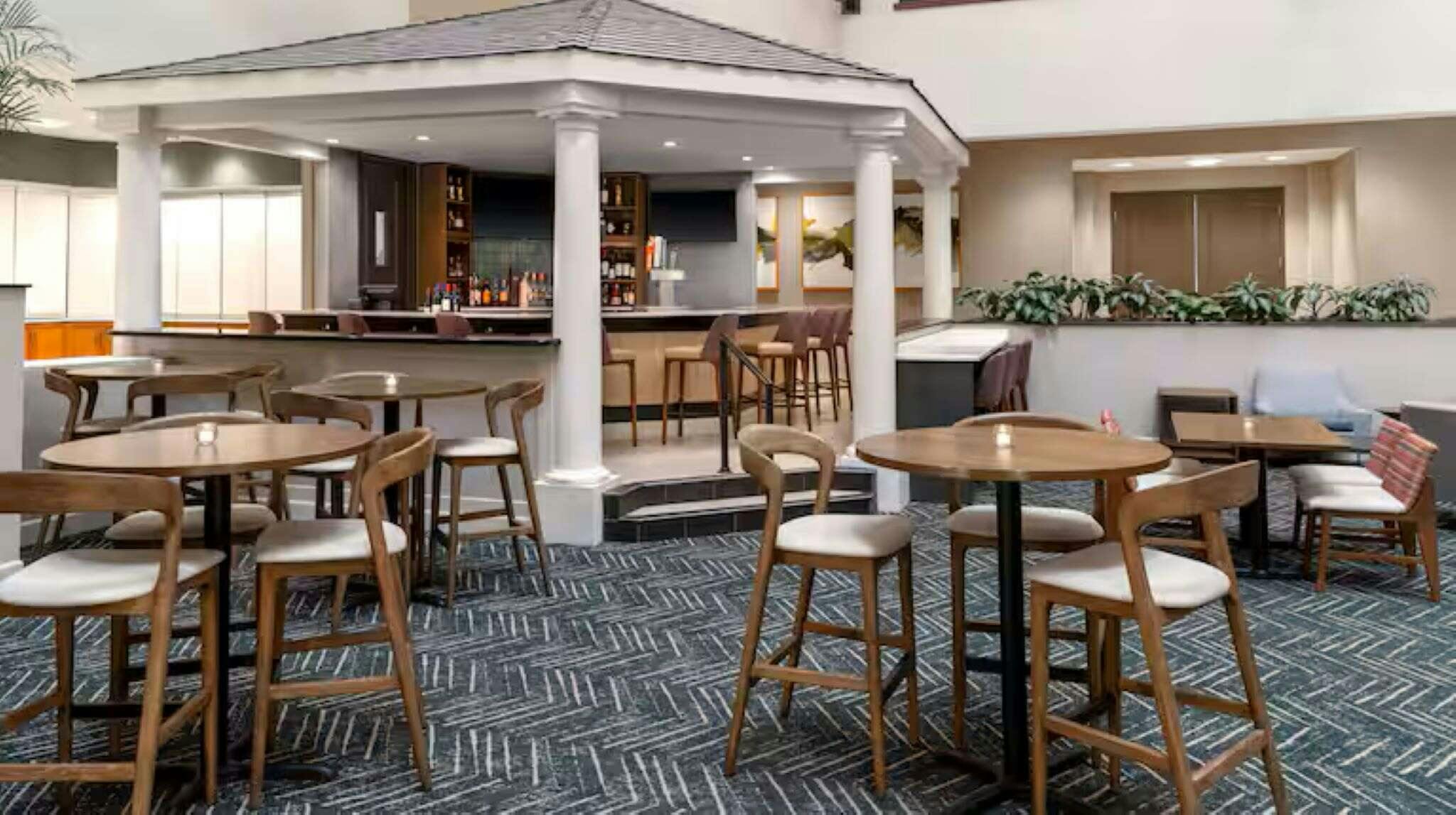 Hotel Embassy Suites by Hilton Fort Myers Estero photo 5