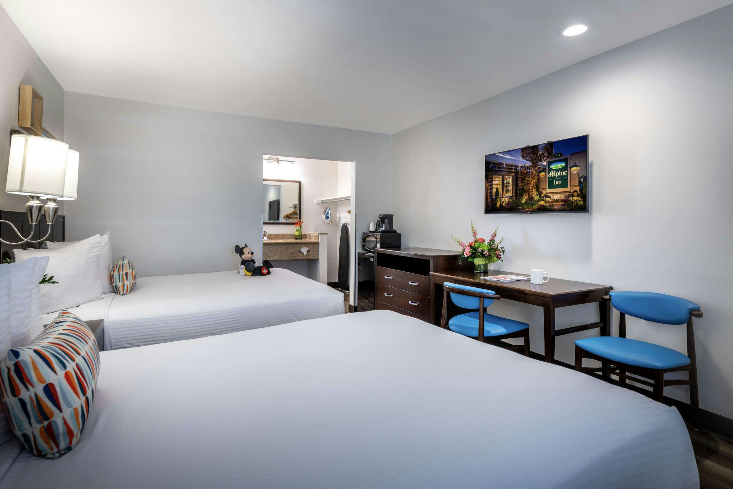 Hotel Alpine Inn photo 2