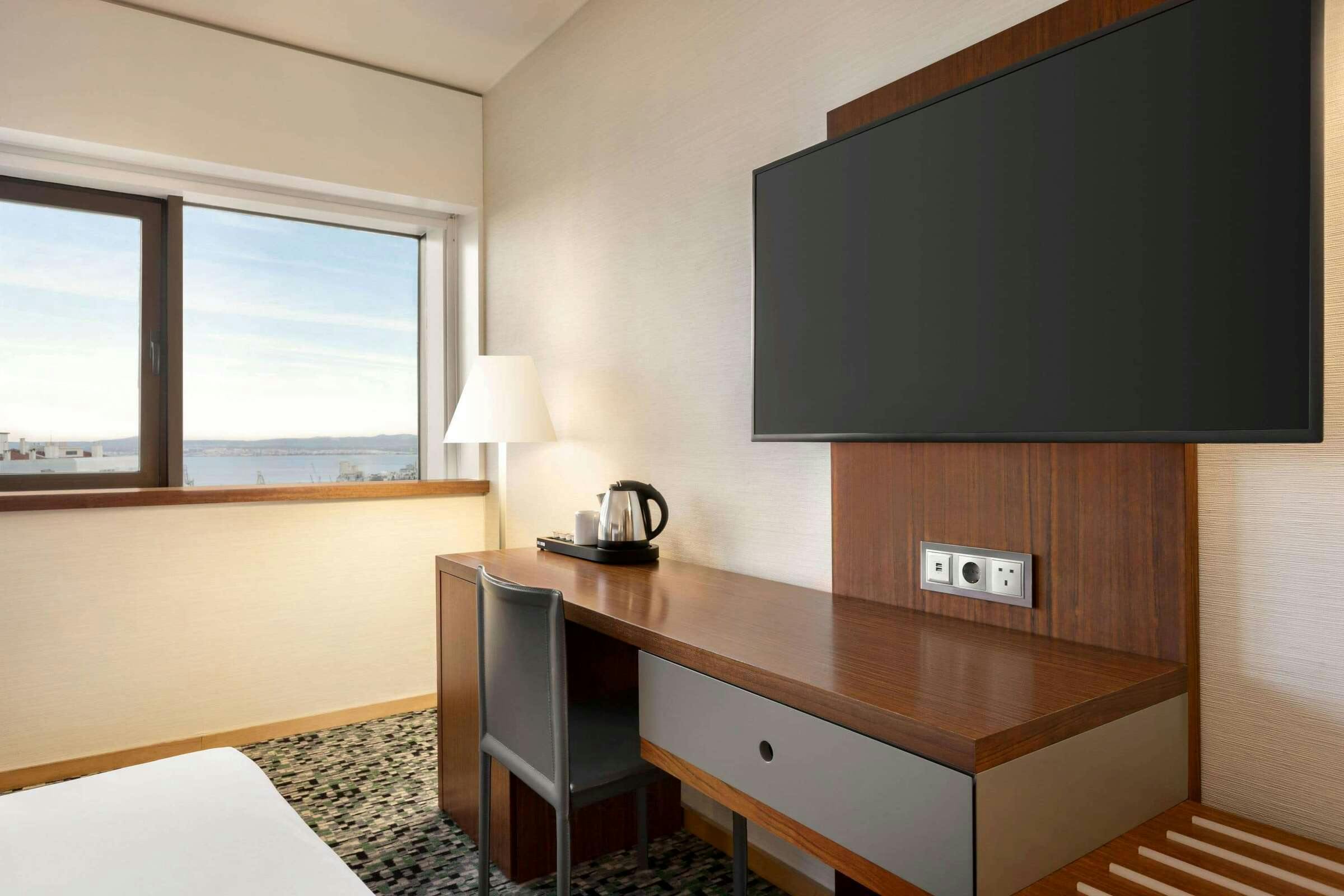 Hotel Ramada Lisbon photo 1