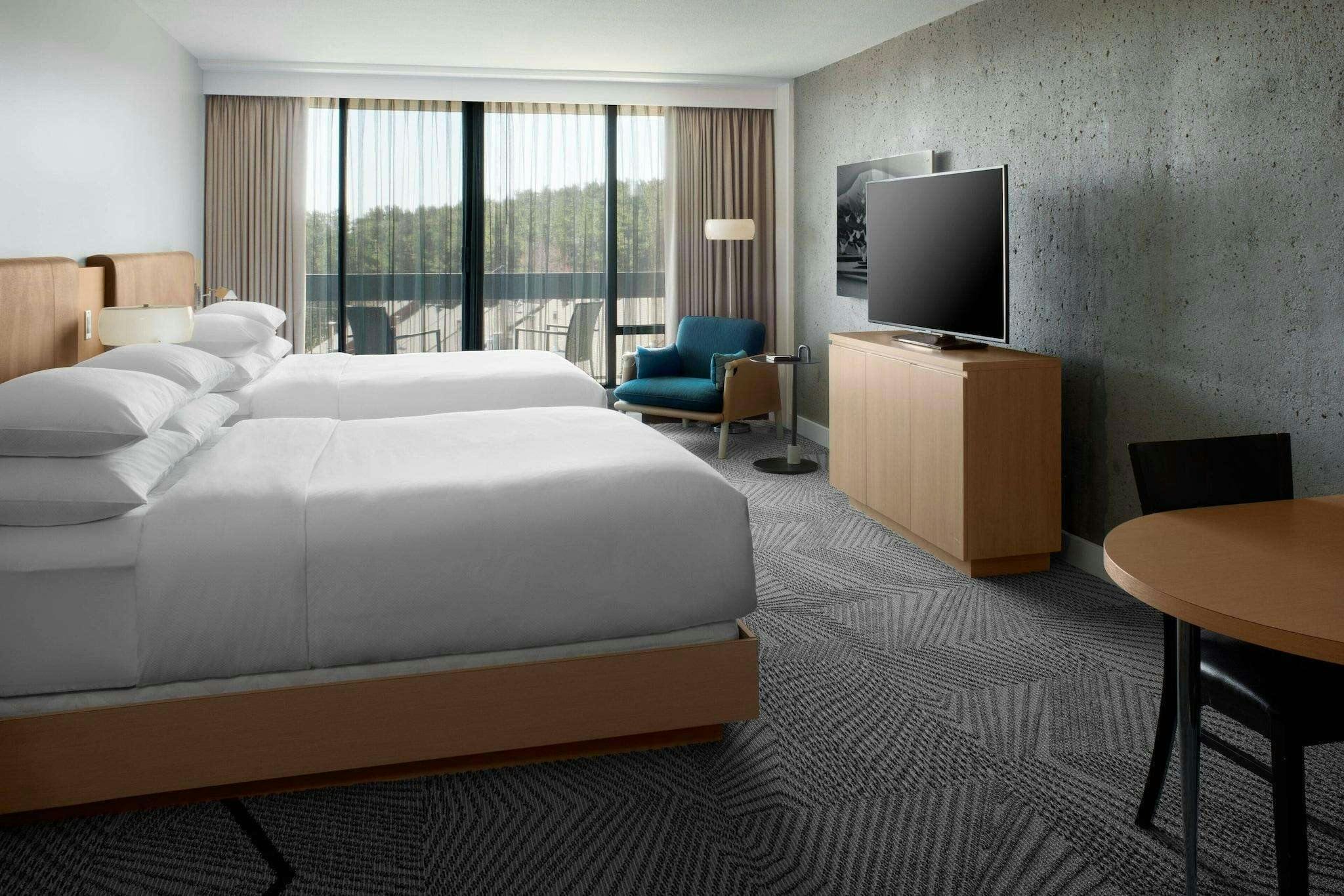 Hotel Delta Hotels Mont Sainte Anne Resort and Convention Center photo 3