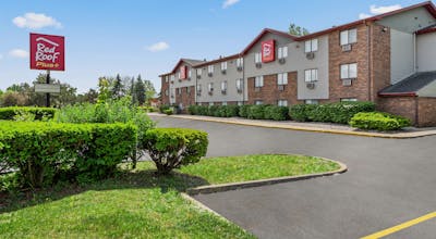Red Roof Plus+ Belleville