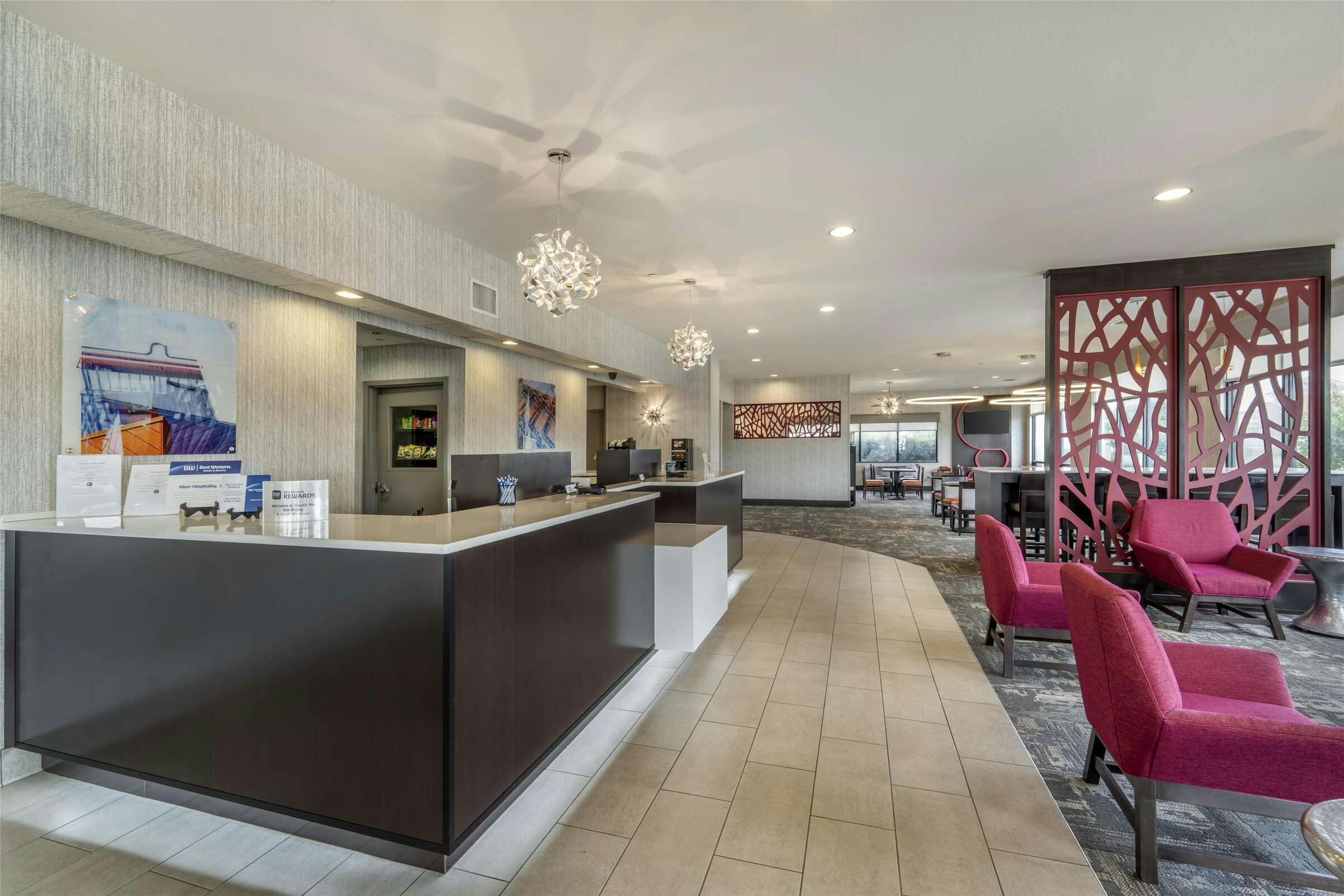 Hotel Best Western Plus Castlerock Inn & Suites photo 1