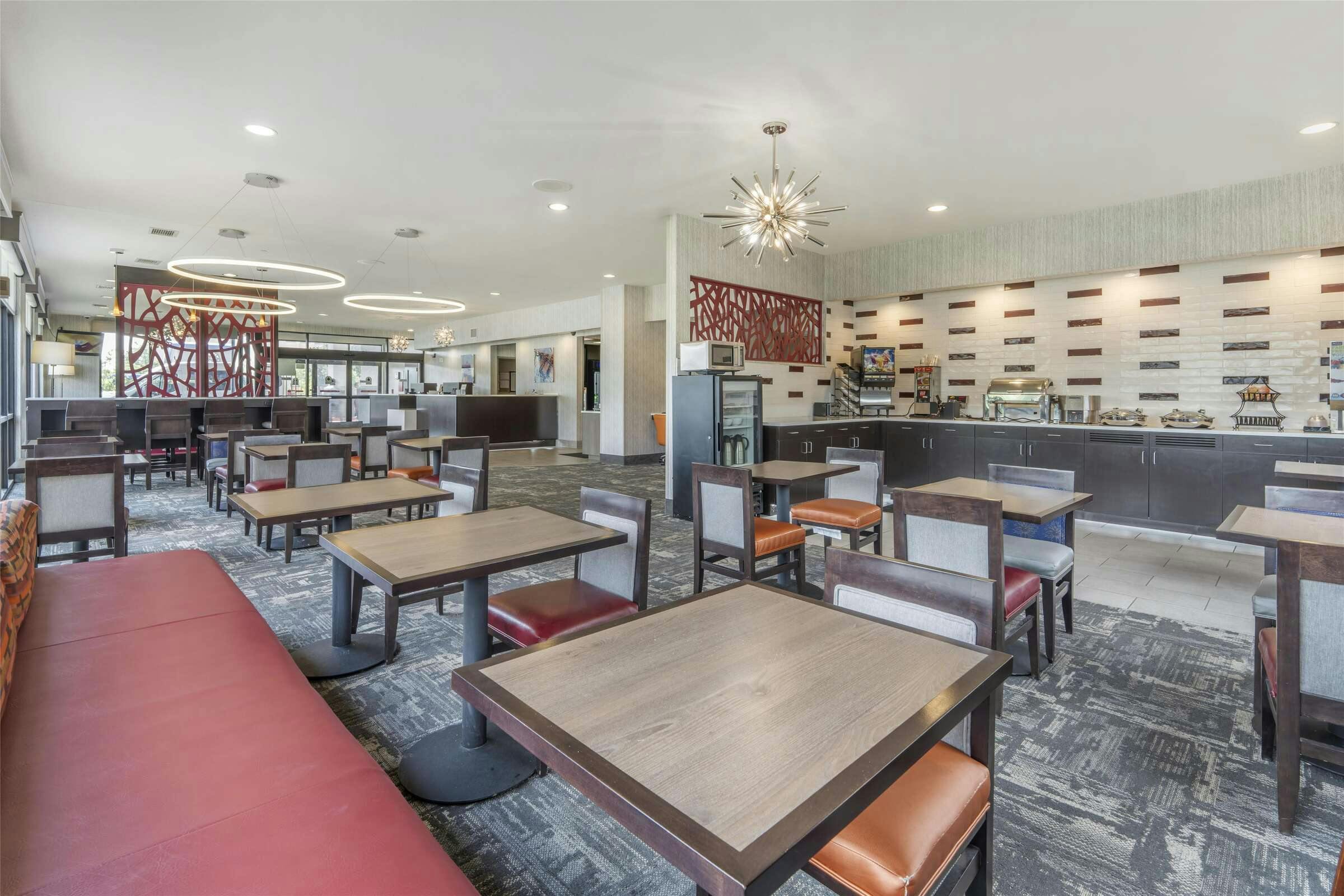 Hotel Best Western Plus Castlerock Inn & Suites photo 5