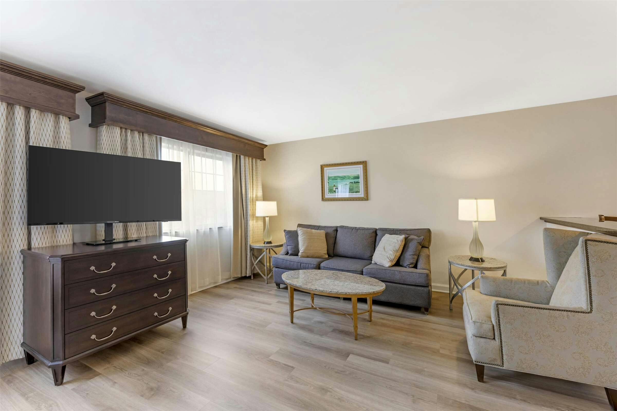 Hotel Best Western Plus Vineyard Inn & Suites photo 1