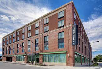 Hotel Courtyard Manhattan Aggieville photo 2