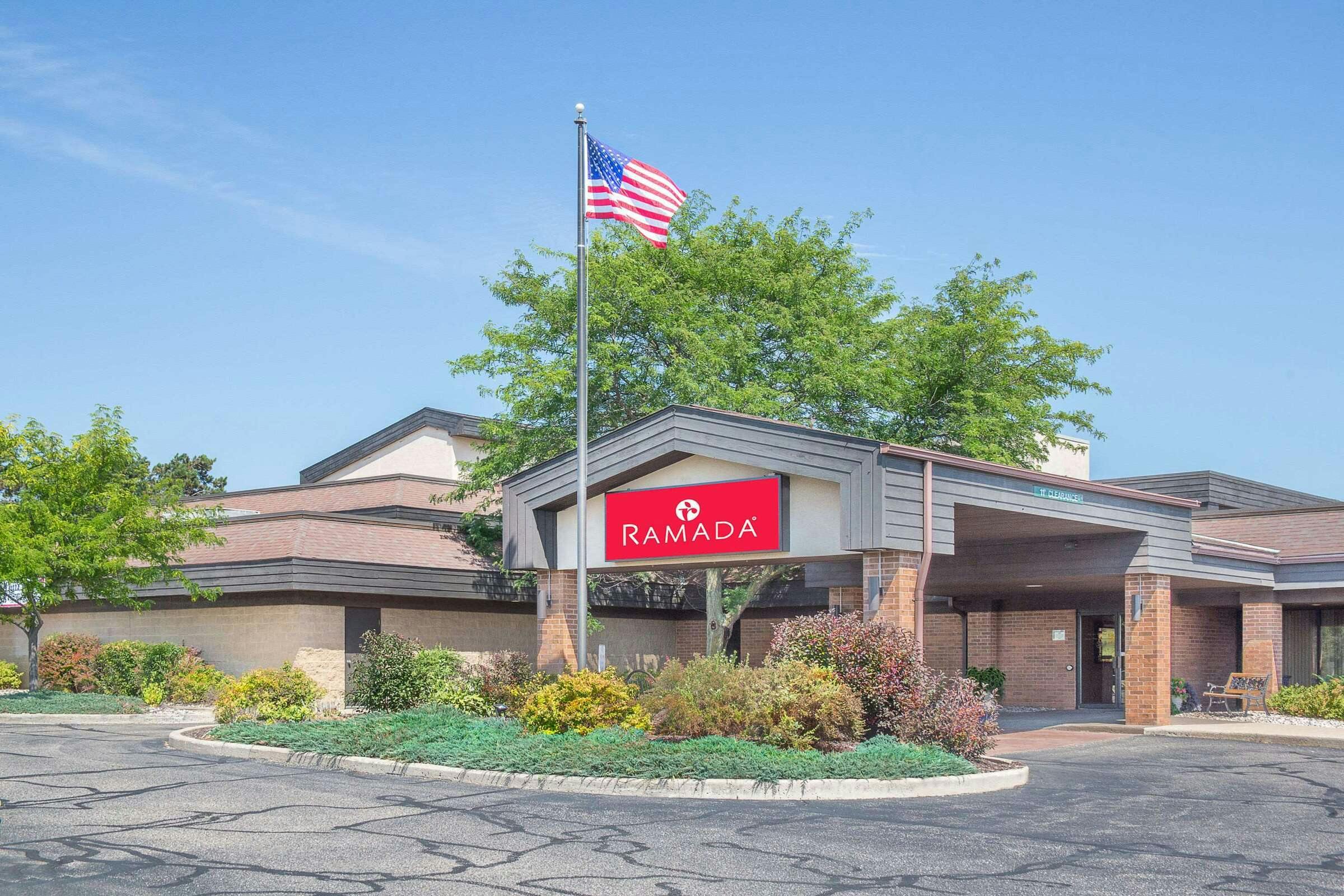 Ramada Waupaca