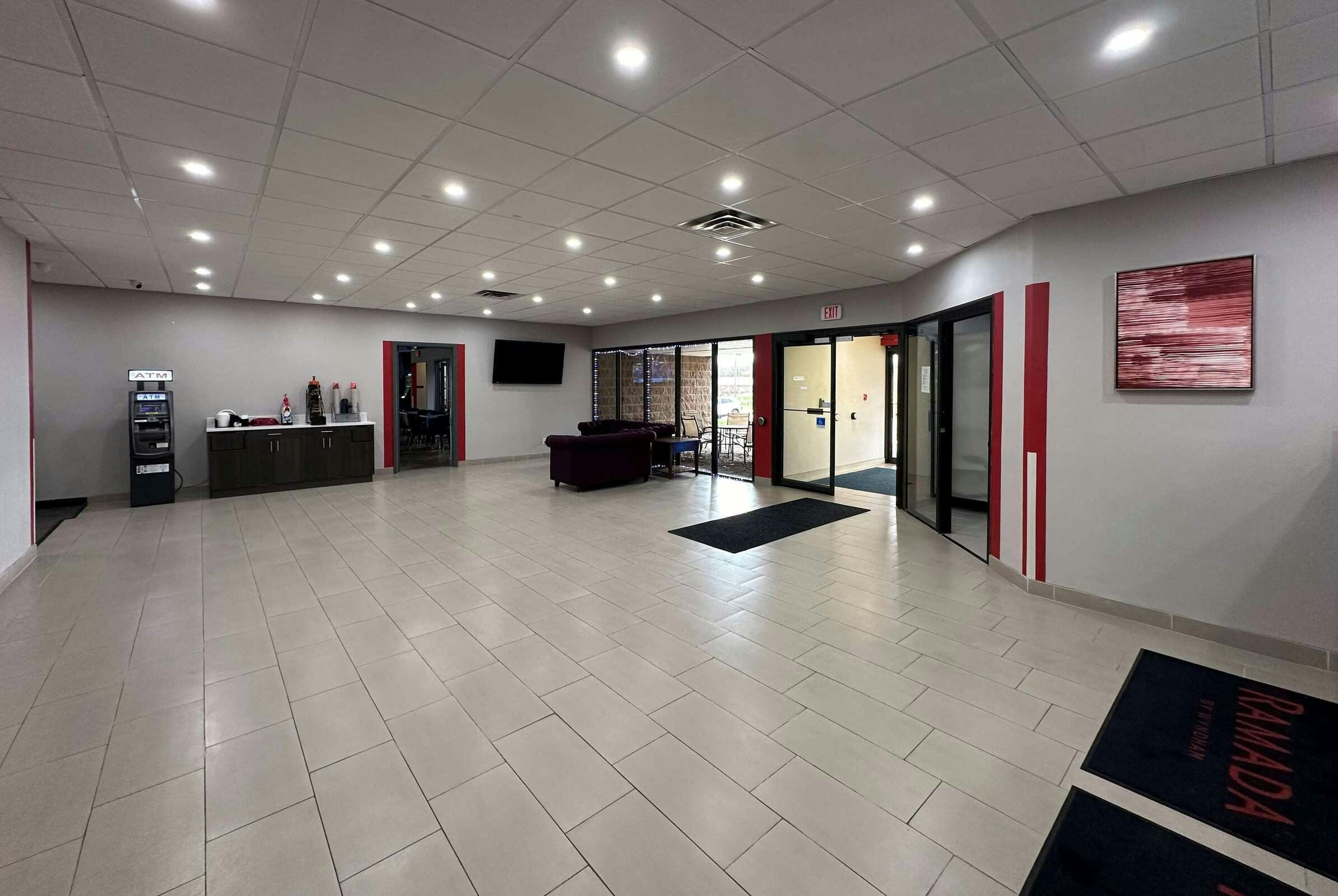 Hotel Ramada Waupaca photo 1