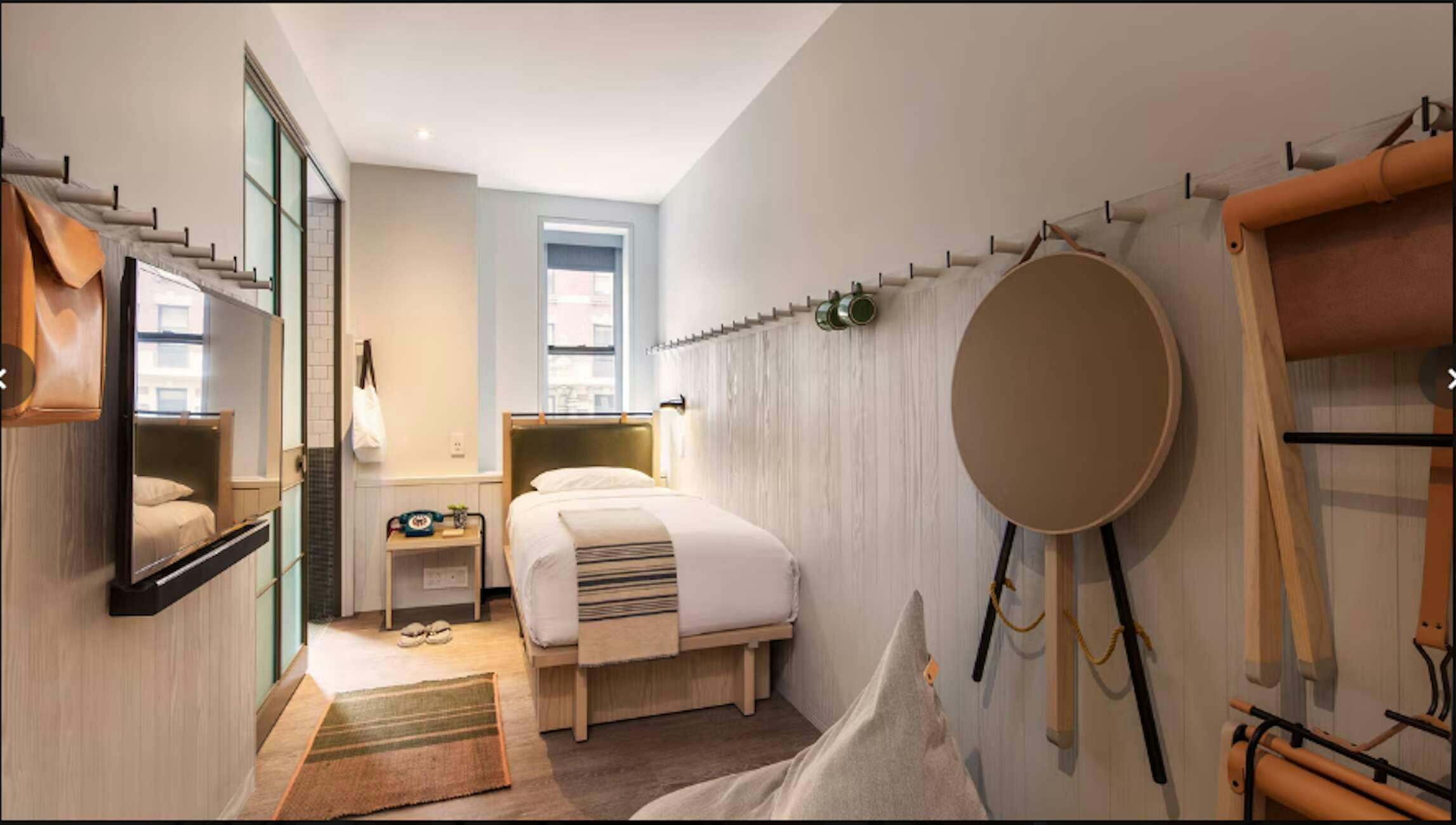 Hotel Moxy Times Square Crash Pad photo 5