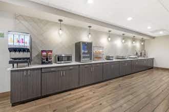 Hotel Best Western Plus Elizabethtown Inn & Suites photo 3