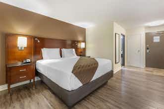 Hotel Sure Stay Hotel By Best Western Kemptville photo 2