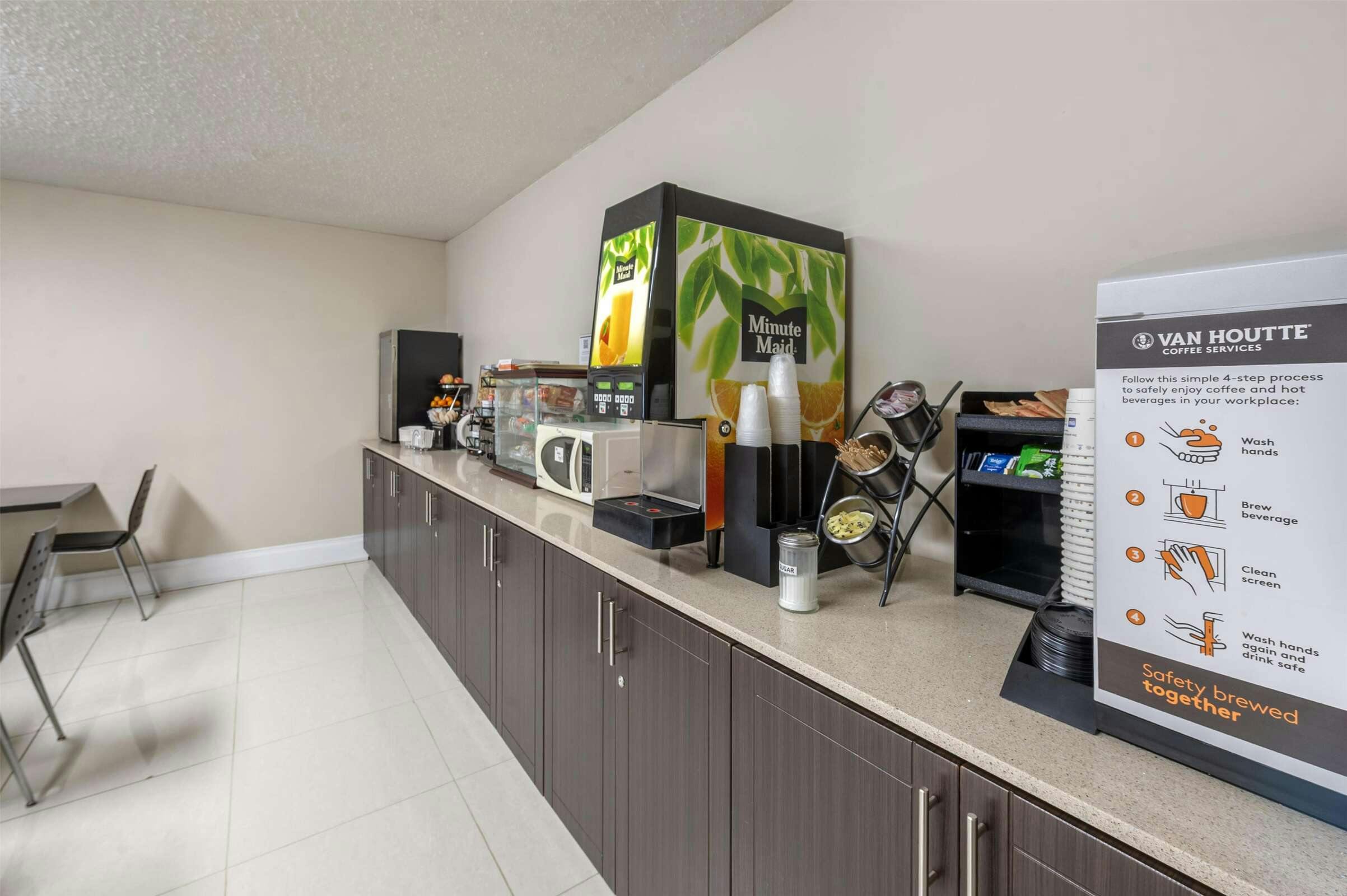 Hotel Sure Stay Hotel By Best Western Kemptville photo 4