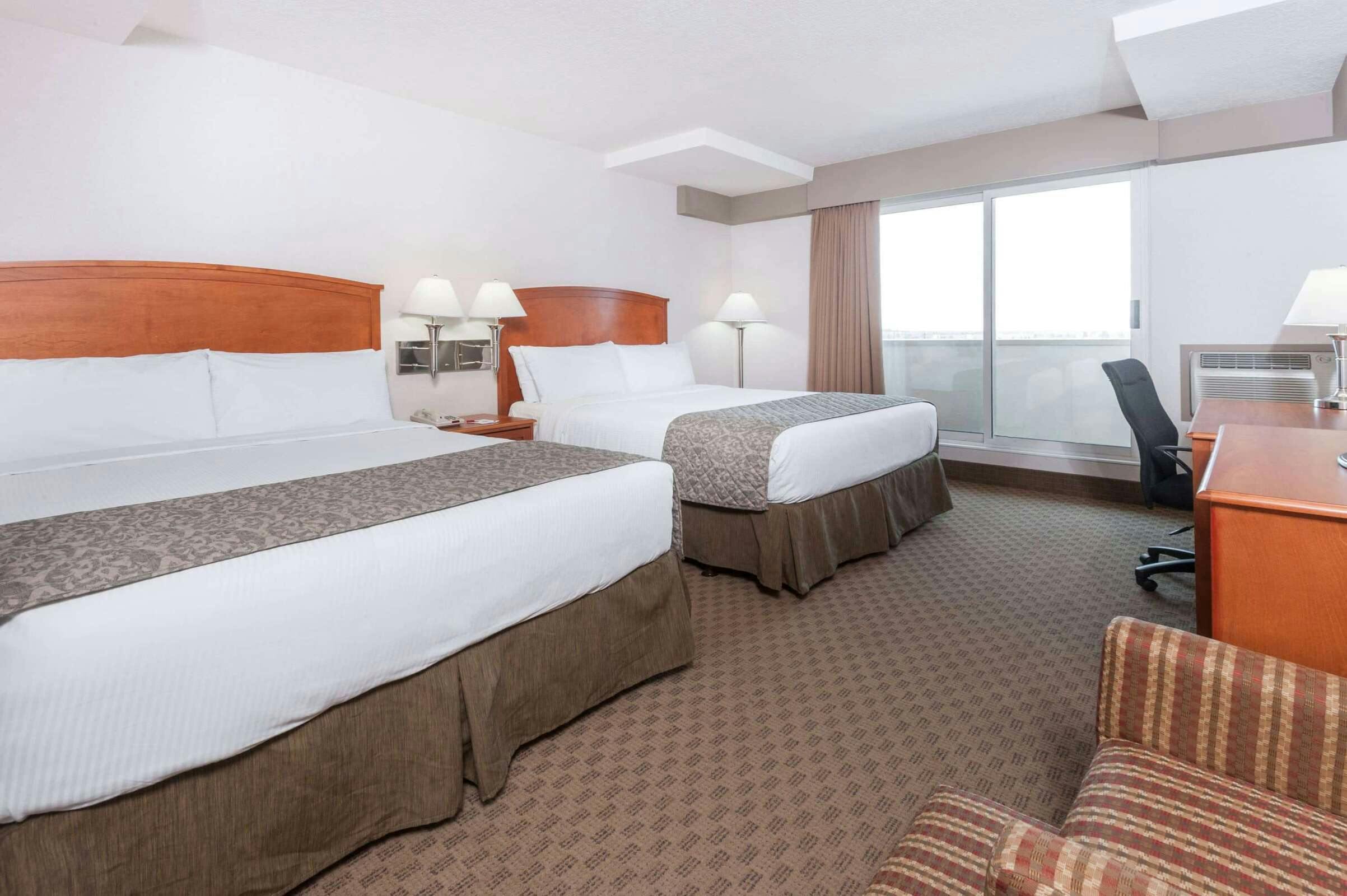 Hotel Ramada by Wyndham Edmonton South photo 2