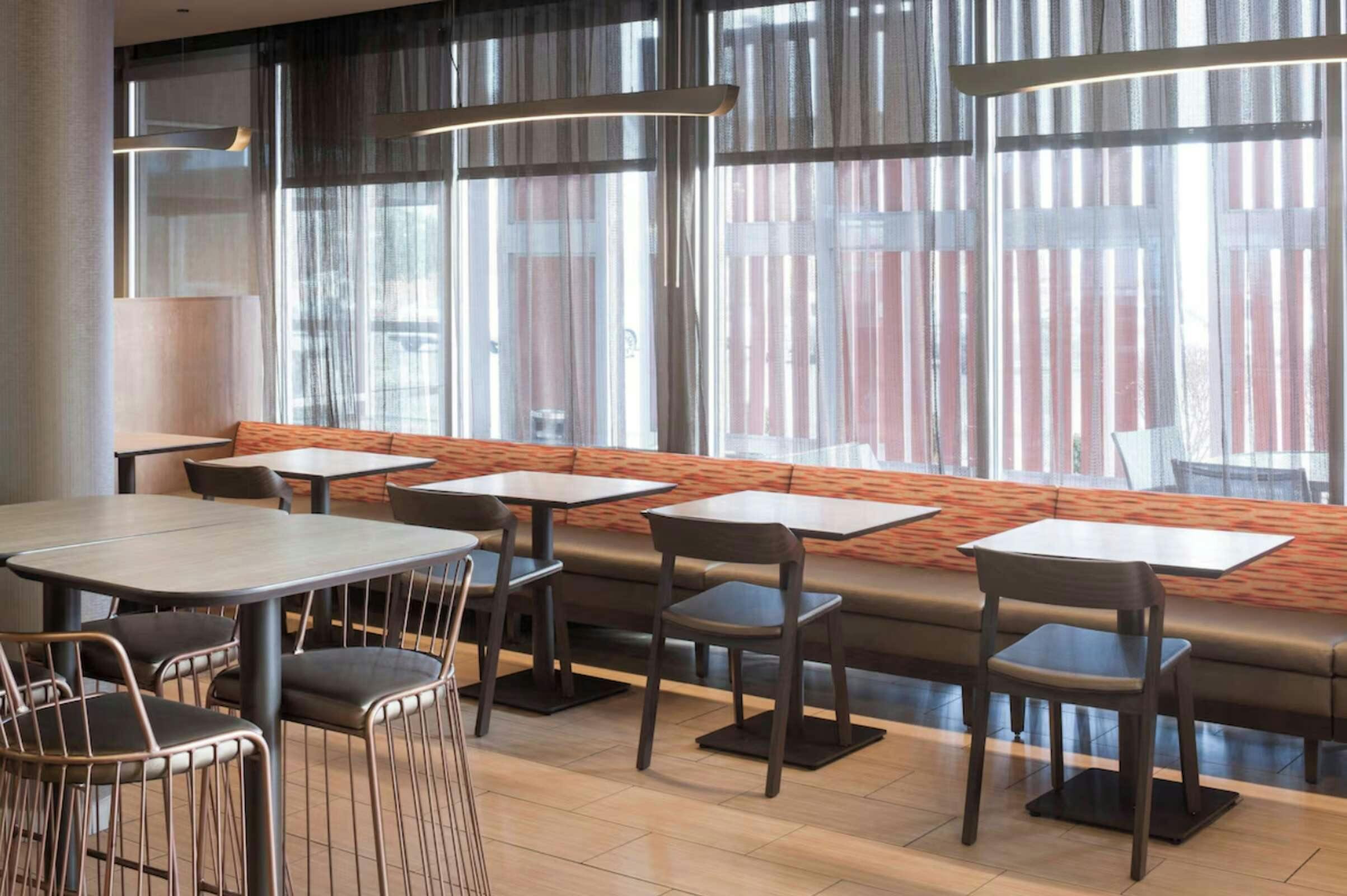 Hotel SpringHill Suites by Marriott Salt Lake City Airport photo 5