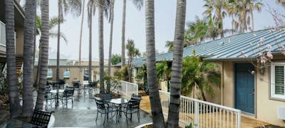 PB Surf Beachside Inn