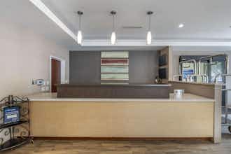 Hotel Best Western Plus Hotel At The Convention Center photo 1
