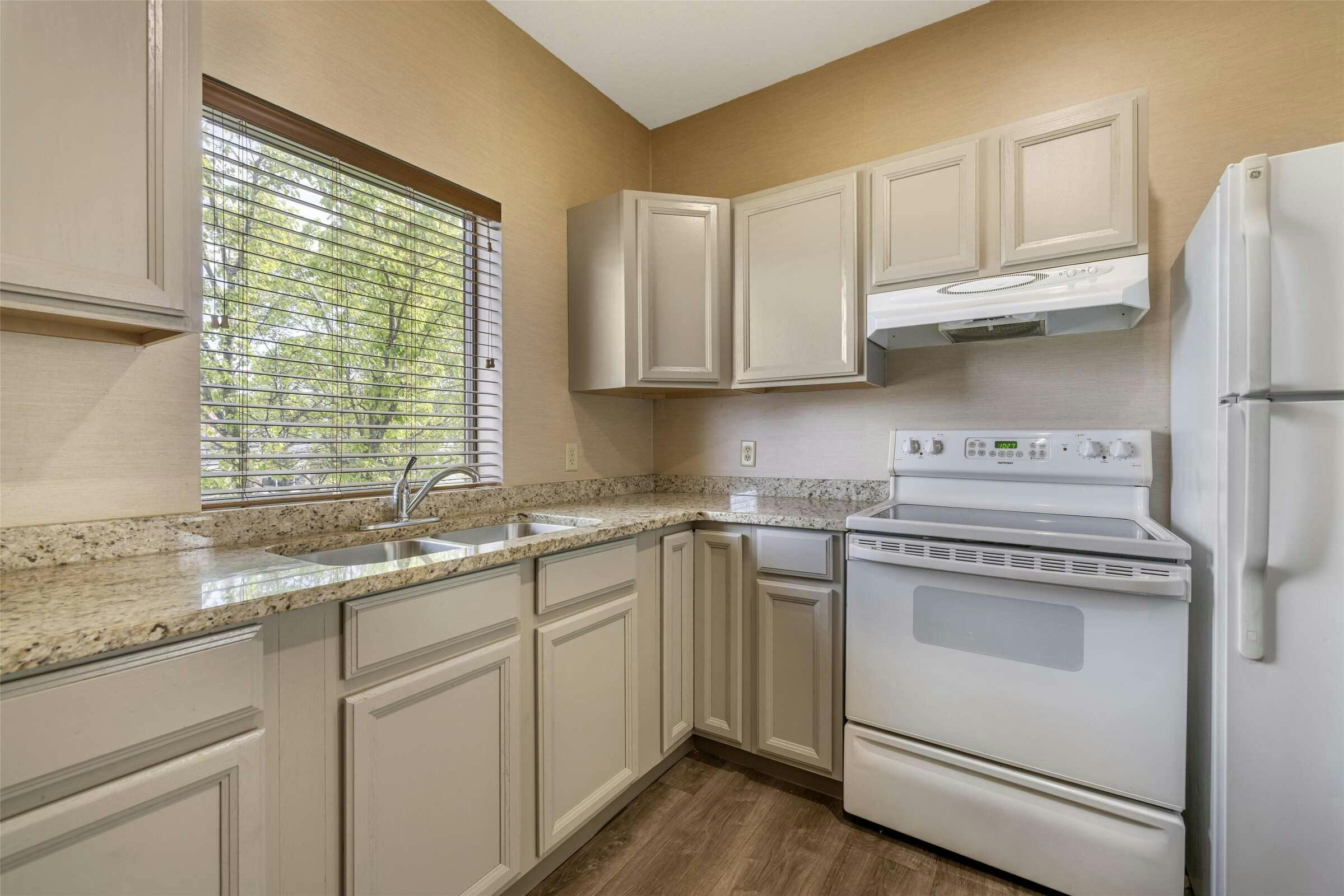 Hotel Best Western Plus University Inn photo 1