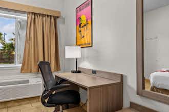 Hotel Ramada by Wyndham & Suites South Padre Island photo 3