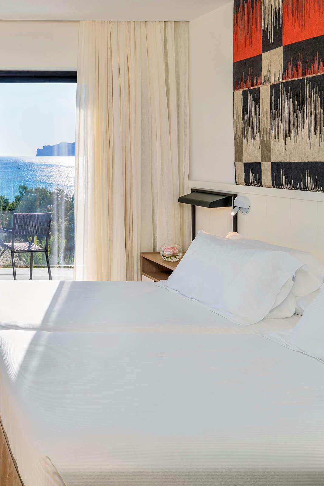 Hotel H10 Casa del Mar photo 3