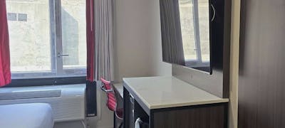 Ramada Brooklyn Empire Blvd
