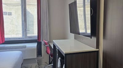 Ramada Brooklyn Empire Blvd