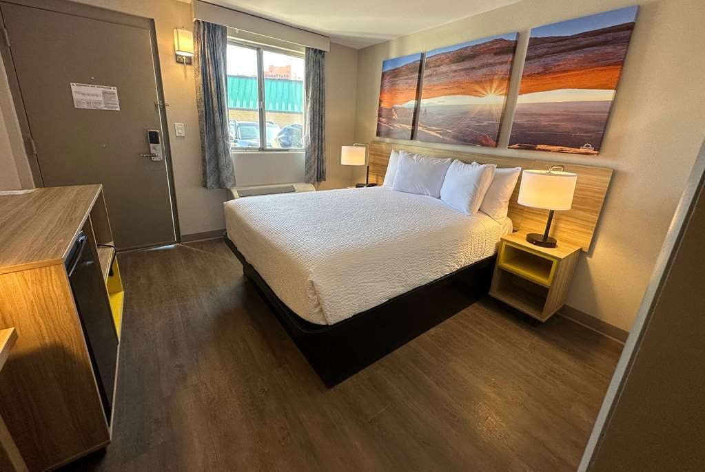 Hotel Days Inn by Wyndham Farmington NM photo 3