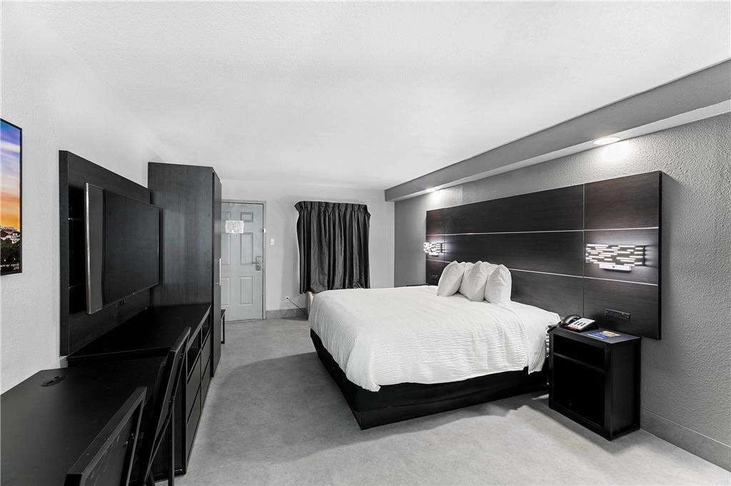 Hotel Baymont San Antonio Lackland photo 1