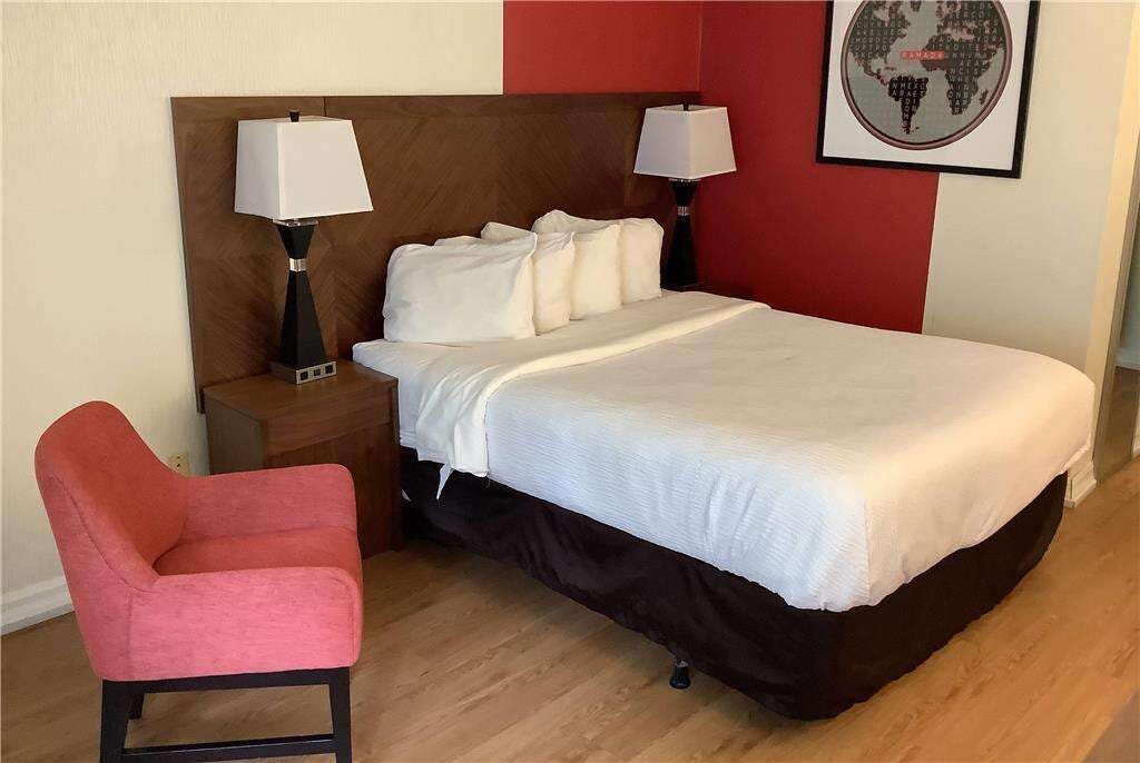 Hotel Ramada Arnprior photo 1