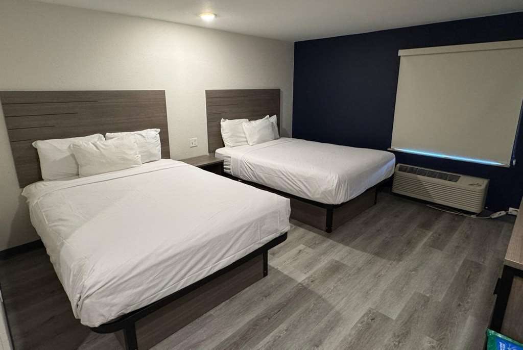 Hotel Baymont Dickinson photo 3