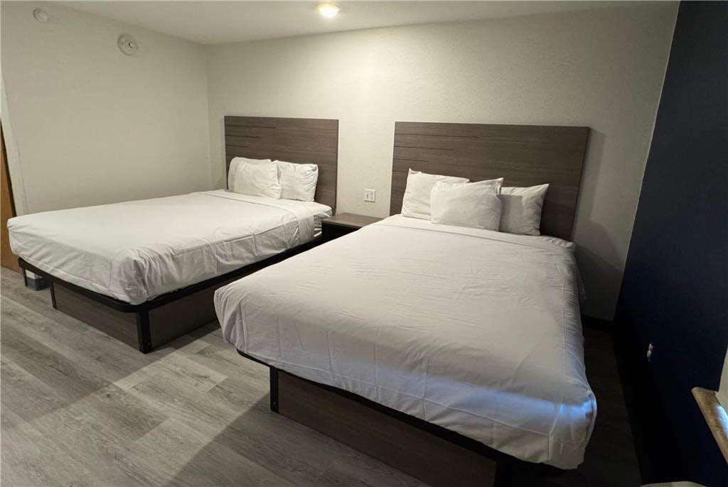 Hotel Baymont Dickinson photo 2