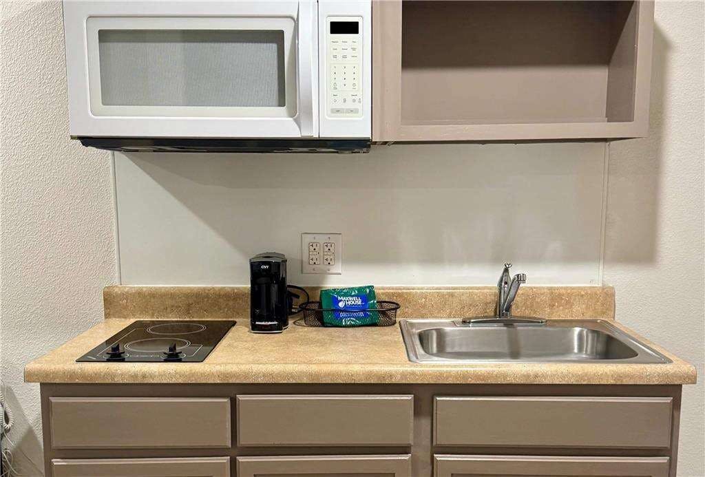 Hotel Baymont Dickinson photo 5