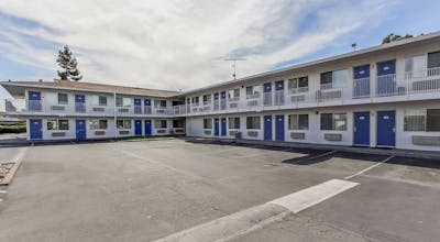 Super 8 by Wyndham Santa Clara